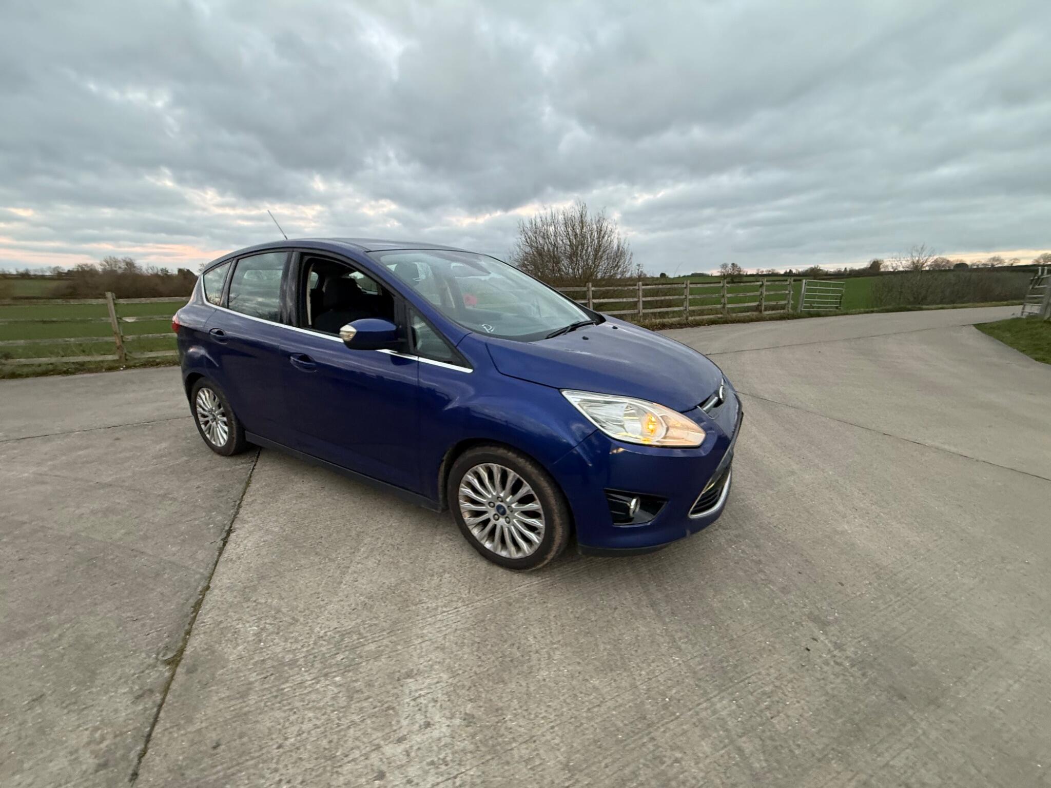 Ford C-Max 1.6 TDCi Titanium Euro 5 5dr — photo 61 of 104